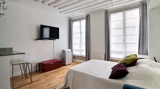 Apartments in Paris 1er arrondissement - photo 1