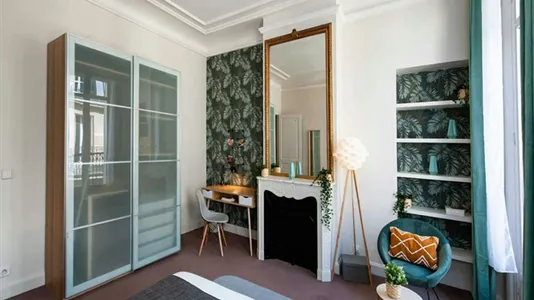 Rooms in Paris 17ème arrondissement - photo 2