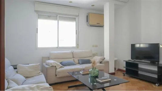 Rooms in Madrid Ciudad Lineal - photo 4