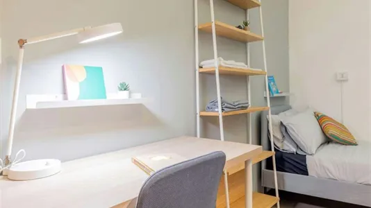 Rooms in Roma Municipio XII – Monte Verde - photo 3