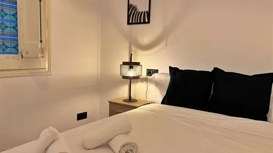Rooms in Barcelona Eixample - photo 5