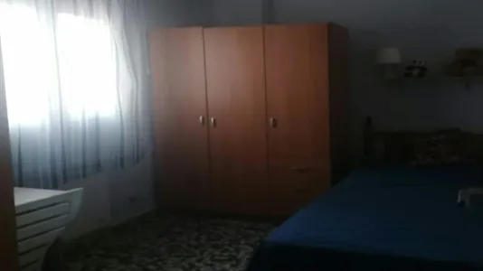Rooms in Murcia - photo 4