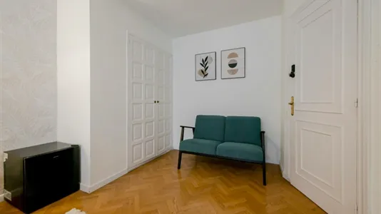 Rooms in Madrid Chamberí - photo 3