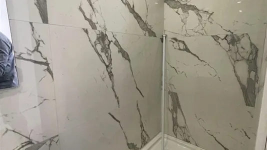 Rooms in Barcelona Sants-Montjuïc - photo 9