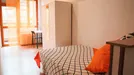 Room for rent, Cagliari, Sardegna, Via Tigellio, Italy