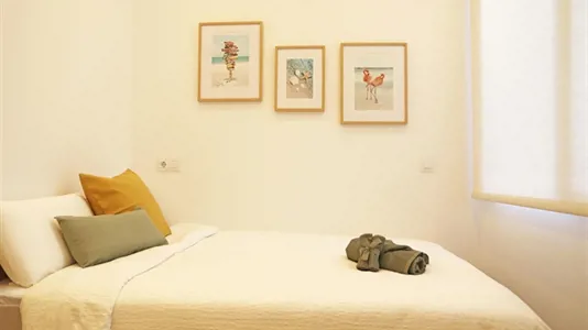 Rooms in Barcelona Sant Martí - photo 1