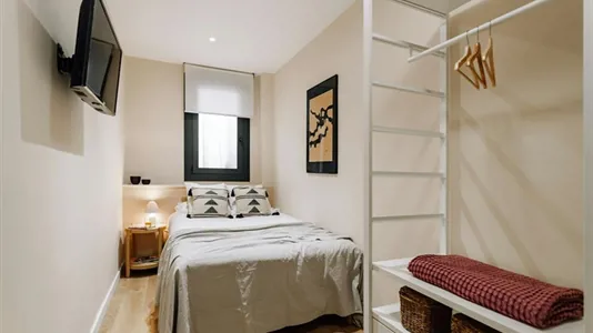 Rooms in Barcelona Gràcia - photo 3