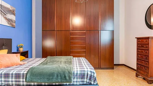 Rooms in Milano Zona 8 - Fiera, Gallaratese, Quarto Oggiaro - photo 2