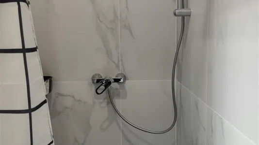 Rooms in Brussels Sint-Joost-ten-Node - photo 4