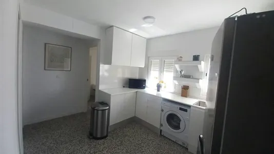 Rooms in Valencia Algirós - photo 8