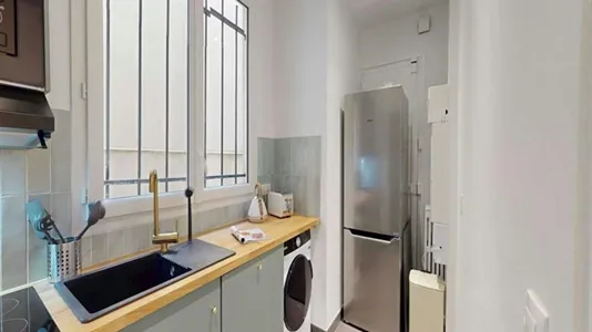 Rooms in Paris 8ème arrondissement - photo 8