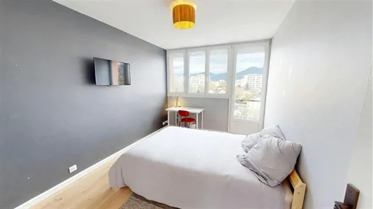 Rooms in Grenoble - photo 1