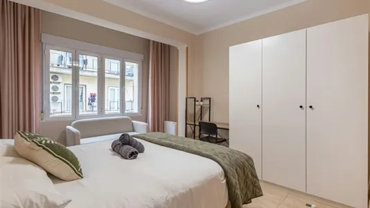 Rooms in Granada - photo 2