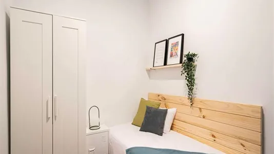 Rooms in Madrid Centro - photo 5
