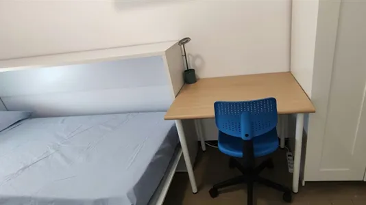 Rooms in Sabadell - photo 5