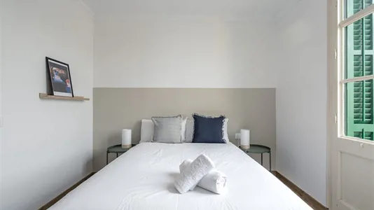 Rooms in Barcelona Eixample - photo 2
