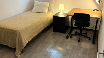 Room for rent in Porto (Distrito)
