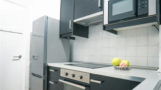 Rooms in Barcelona Eixample - photo 9