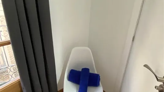 Rooms in Barcelona Ciutat Vella - photo 10