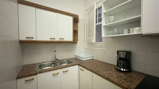 Rooms in Barcelona Eixample - photo 8