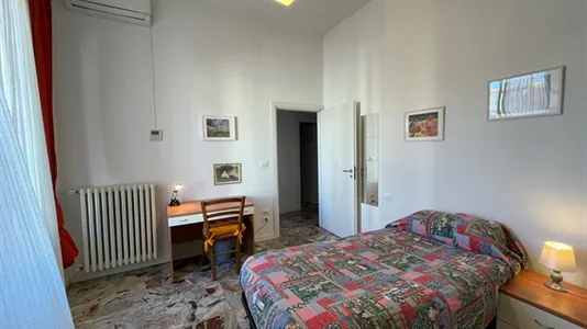Rooms in Florence - photo 4