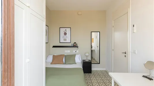 Rooms in Barcelona Eixample - photo 5
