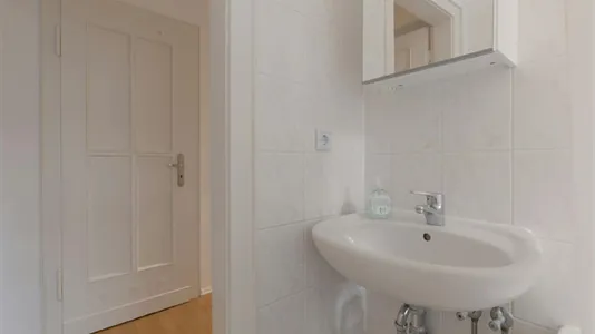 Rooms in Berlin Friedrichshain-Kreuzberg - photo 9