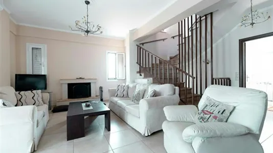 Houses in Nafplio - photo 1