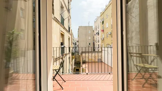Apartments in Barcelona Ciutat Vella - photo 4
