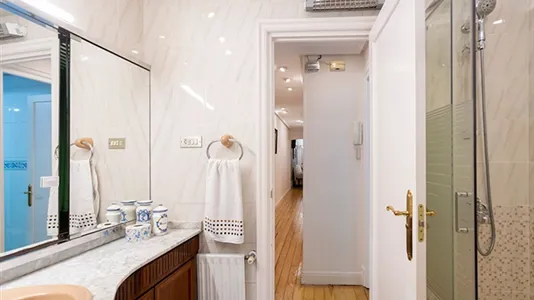 Rooms in Bilbao - photo 10