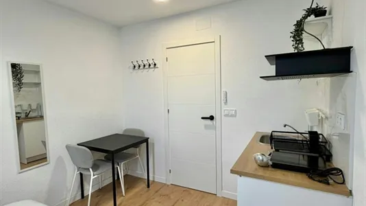 Rooms in Mislata - photo 2