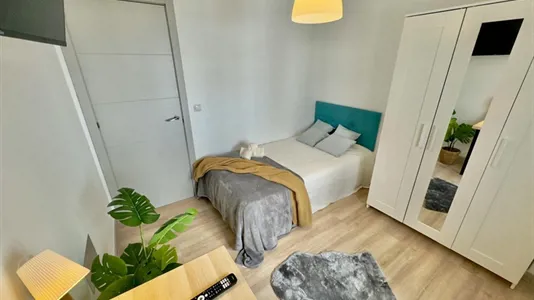 Rooms in Zaragoza - photo 1