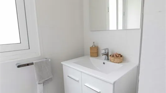 Rooms in Barcelona Sants-Montjuïc - photo 6