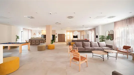 Rooms in Málaga - photo 9