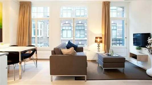 Apartments in Amsterdam Centrum - photo 1