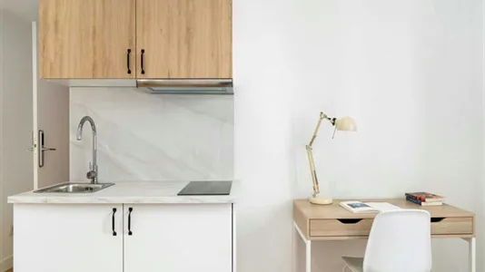 Rooms in Madrid Retiro - photo 8