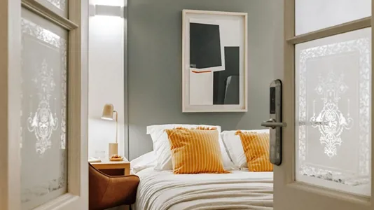 Rooms in Barcelona Ciutat Vella - photo 3