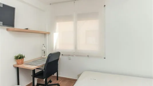 Rooms in Reus - photo 4