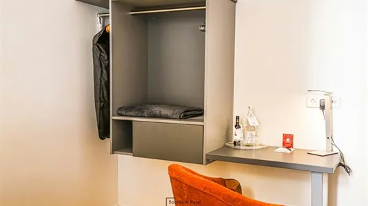 Rooms in Berlin Charlottenburg-Wilmersdorf - photo 8