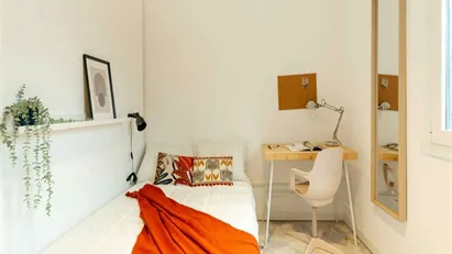 Room for rent in Milano Zona 6 - Barona, Lorenteggio, Milan