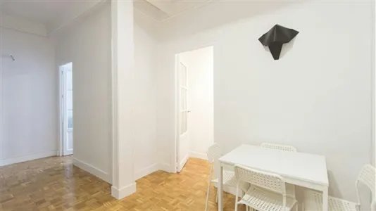 Rooms in Madrid Chamberí - photo 8