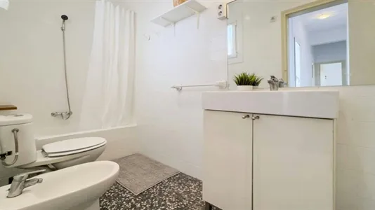 Rooms in Barcelona Eixample - photo 3