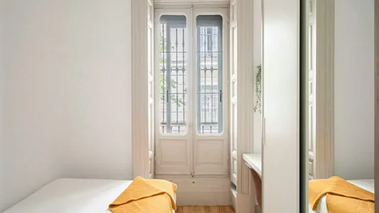 Rooms in Madrid Centro - photo 7
