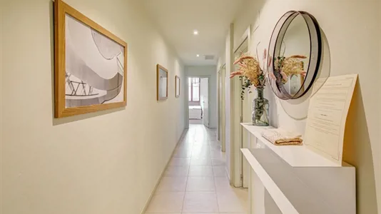 Apartments in Barcelona Ciutat Vella - photo 3