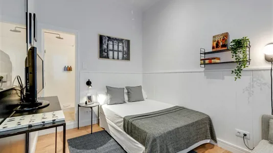 Apartments in Barcelona Ciutat Vella - photo 1