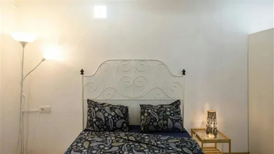 Apartments in Barcelona Ciutat Vella - photo 4