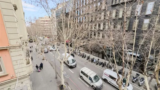 Rooms in Barcelona Eixample - photo 7