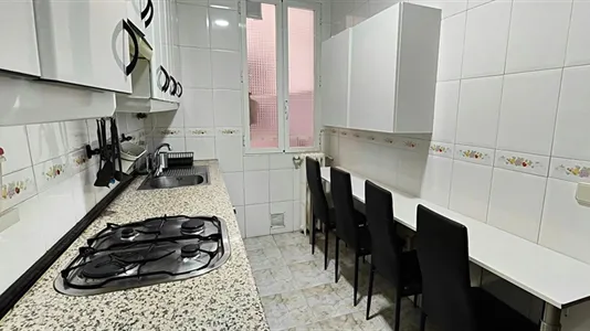Rooms in Madrid Chamberí - photo 9