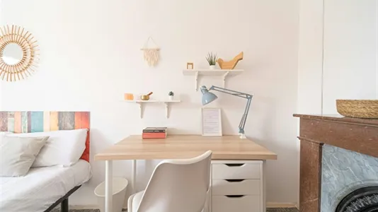 Rooms in Barcelona Ciutat Vella - photo 5