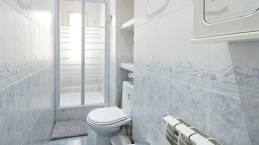 Rooms in Madrid Centro - photo 8